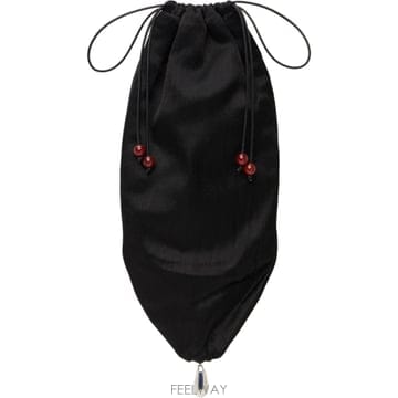 26 FW Sophie Buhai 블랙 롱 티어드롭 파우치 262942F045003