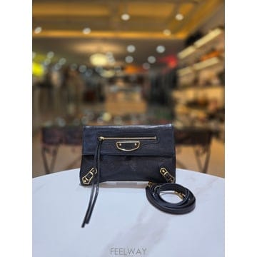 Balenciaga �߷��þư� �������� Ŭ��ġ ũ�ν��� ���� 390167�߷��þư� �������� Ŭ��ġ ũ�ν��� ���� 390167