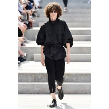 Issey Miyake �̼��̹̾��ɸ� ��ƿ��Ƽ ���ĵ� ī�� �����̼��̹̾��ɸ� ��ƿ��Ƽ ���ĵ� ī�� ����