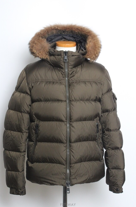 Moncler [û�� ���Ÿ�����]�ڴ��Ϲ�ۡ� ��Ŭ���� ������ �ĵ� ��Ʈ �ٿ� ���� �ø��� �׸� 1(95)[û�� ���Ÿ�����]���Ϲ�� ��Ŭ���� ������ �ĵ� ��Ʈ ��