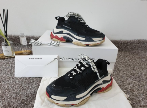 Balenciaga [���Ÿ�����]�ڴ��Ϲ�ۡ�18SS�߷��þư� Ʈ����S �극�� 524037[���Ÿ�����]���Ϲ��18SS�߷��þư� Ʈ����S �극�� 5240