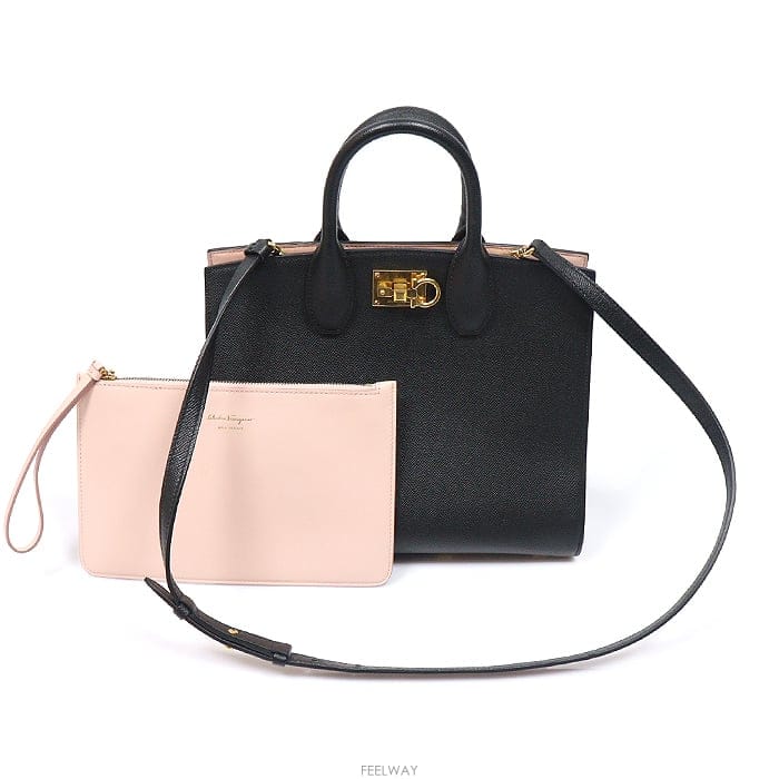 Ferragamo Ferragamo(��󰡸�) 21 0398 ���� ī����Ų ��Ʃ��� �ڽ��� �̵� 2WAYFerragamo(��󰡸�) 21 0398 ���� ī����Ų ��Ʃ��� ��