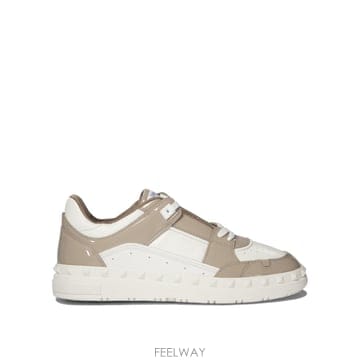 24FW 발렌티노 로우 탑 스니커즈 FREEDOTS 5Y2S0H43IUJZAB TP570606238
