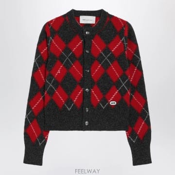 26FW AMI Red grey 아가일 패턴 가디건 in 울 FKC400KN0202A353 TP5818581