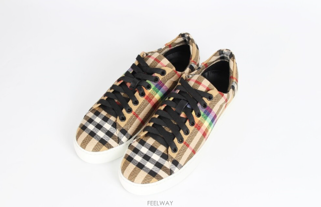 Burberry [���Ÿ�����]�ڴ��Ϲ�ۡ� ������ ���κ��� üũ ����Ŀ�� 37(240)[���Ÿ�����]���Ϲ�� ������ ���κ��� üũ ����Ŀ�� 37(