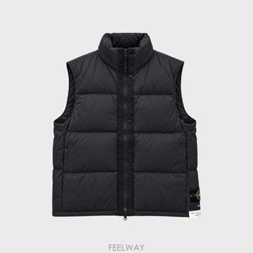[스톤아일랜드] 26FW 와펜패치 퀼팅 패딩 베스트 블랙 남성 자켓 L2S15G100004 S0483 V00