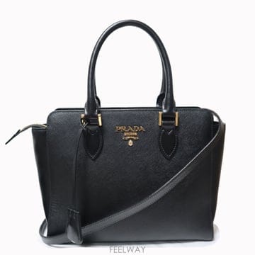 Prada(프라다) 1BA113 블랙 사피아노 소프트 카프스킨 금장 레터링 로고 2WAY