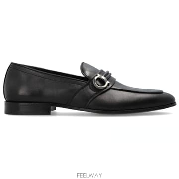 26 FW 페라가모 간치니 오너먼트 레더 로퍼 블랙 02A942SADDLE794961