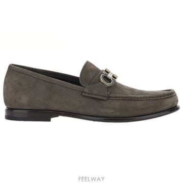 Ferragamo 26 FW ��󰡸� ��ġ�� ���ʸ�Ʈ ��ī�� �׷��� 02A01526 FW ��󰡸� ��ġ�� ���ʸ�Ʈ ��ī�� �׷��� 02A015
