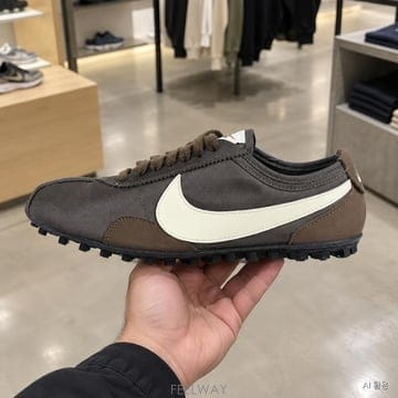 나이크 문 슈 OG 바로크 브라운 블랙 로우 프로파일 스니커즈