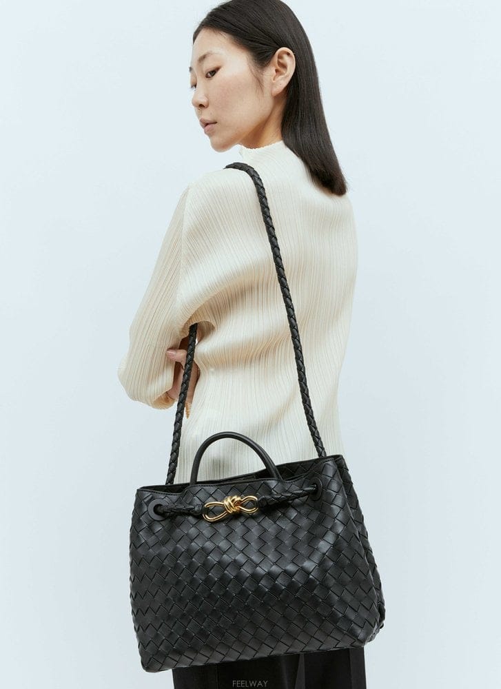Bottega Veneta 25 S/S ���װ� ����Ÿ �̵�� ANDIAMO �ڵ�� 766016  B011099492325 S/S ���װ� ����Ÿ �̵�� ANDIAMO �ڵ�� 766016  B01