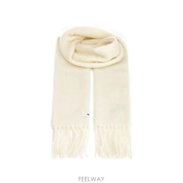 Jacquemus 26FW ��ũ���� ���÷� ��ī�� 24HACU00572BOT4032 110 OFF WHITE26FW ��ũ���� ���÷� ��ī�� 24HACU00572BOT4032 110 OFF