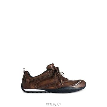 Balenciaga 26FW �߷��þư� ���̴� ���� ����Ŀ�� 865703 WSTVL201026FW �߷��þư� ���̴� ���� ����Ŀ�� 865703 WSTVL2010