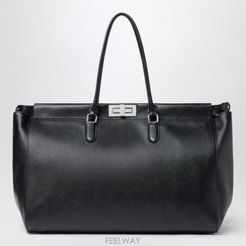 26 F/W 펜디 PEEKABOO 토트백 라지 백 인 블랙 카프스킨  B0052335258