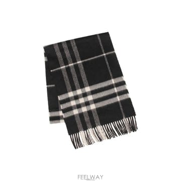 Burberry 26FW ���̾�Ʈ üũ ĳ�ù̾� ���÷� 809474126FW ���̾�Ʈ üũ ĳ�ù̾� ���÷� 8094741