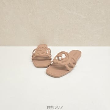 구찌 인터로킹 G 러버 샌들 슬리퍼 38 780370
