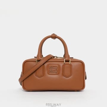 Miu Miu �̿�̿� 26FW ������ ���ηΰ� �Ƹ�ī�� ���ַ� ���� ��Ʈ�� 5BB142 ACR3 F0046�̿�̿� 26FW ������ ���ηΰ� �Ƹ�ī�� ���ַ� ���� ��