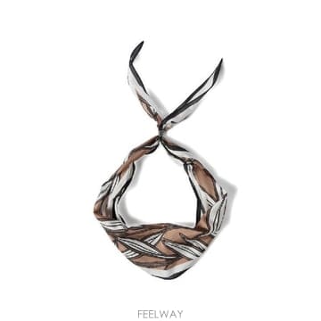 Brunello Cucinelli �׶�����Ÿ �ؿ� ���ڷ� ��ġ�ڸ� ���� PRINTED SILK FOULARD MFOU0032PC9748�׶�����Ÿ �ؿ� ���ڷ� ��ġ�ڸ� ���� PRINTED SILK FO