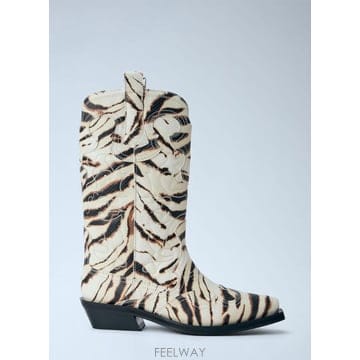 GANNI 26 FW ���� ���� Mid Shaft Embroidered Western Boots D1010004 13526 FW ���� ���� Mid Shaft Embroidered Western Boots D1