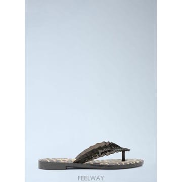 | Other Brand | 26 FW GANNI x Melissa ���� Ruffled Strap Flip Flops D1020031 026 FW GANNI x Melissa ���� Ruffled Strap Flip Flops D1