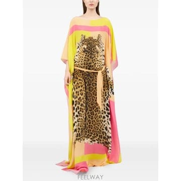 Roberto Cavalli 26 FW �κ����� ī�߸� �ִϸ� ����Ʈ ��Ʈ �ƽ� �巹�� WQT180SQR33 TP45507420026 FW �κ����� ī�߸� �ִϸ� ����Ʈ ��Ʈ �ƽ� �巹�� W