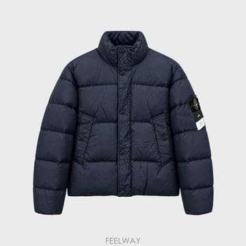 [스톤아일랜드] 26FW 와펜패치 가먼트 다이드 크링클 랩스 다운 자켓 네이비 남성 자켓 L2S1541001