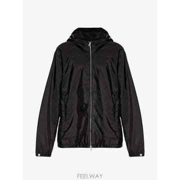 Moncler 26 FW ��Ŭ���� ������ �ΰ� ��ġ ��Ŷ L10911A00157539ZD TP45744931026 FW ��Ŭ���� ������ �ΰ� ��ġ ��Ŷ L10911A00157539