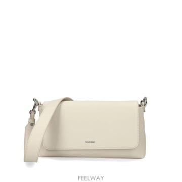 Calvin Klein 26 FW Ķ��Ŭ���� �ΰ� �����ͺ� ũ�ν� �� K60K611928PEG TP45613770026 FW Ķ��Ŭ���� �ΰ� �����ͺ� ũ�ν� �� K60K611928PEG