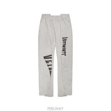 Vetements 26 FW ��Ʈ�� �ƾ� �ΰ� ��� ���̽�Ʈ Ʈ������ VTMWBTM0002 TP45911856526 FW ��Ʈ�� �ƾ� �ΰ� ��� ���̽�Ʈ Ʈ������ VTMWBTM0