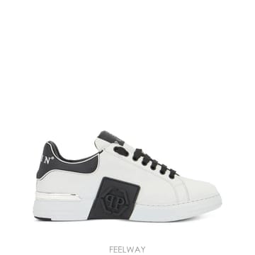 Philipp Plein 26 FW �ʸ��÷��� �ΰ� ��� �ο�ž ����Ŀ�� SAFSUSC0904PLE005N TP45867851626 FW �ʸ��÷��� �ΰ� ��� �ο�ž ����Ŀ�� SAFSUSC0904