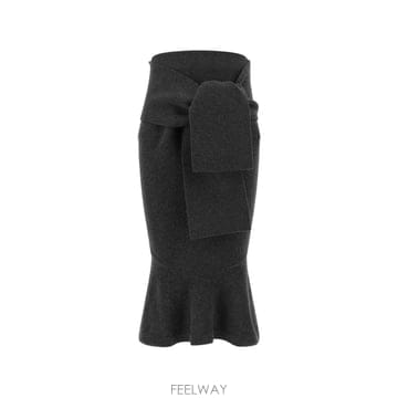 Jacquemus 26 FW ��ũ���� �� ���� �ǿ��� �ŵ� ������ �̵� ��ĿƮ 26HSKW00696AK00 TP4591325826 FW ��ũ���� �� ���� �ǿ��� �ŵ� ������ �̵� ��ĿƮ 