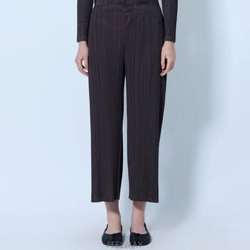 Issey Miyake 26 FW �ø��� �ø��� �̼��̹̾��� August ���� ���� PP68JF125 1726 FW �ø��� �ø��� �̼��̹̾��� August ���� ���� PP
