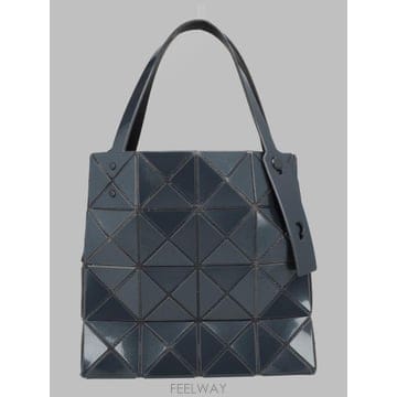 Issey Miyake 26FW �ٿ��ٿ� ��Ʈ�� BB68AG611 19 BLACK26FW �ٿ��ٿ� ��Ʈ�� BB68AG611 19 BLACK