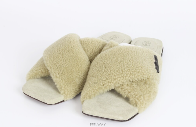 Brunello Cucinelli [û�� ���Ÿ�����]�ڴ��Ϲ�ۡ� ���ڷ���ġ�ڸ� �Ӻ����õ� �þ �����̵� īŰ 37.5(245)[û�� ���Ÿ�����]���Ϲ�� ���ڷ���ġ�ڸ� �Ӻ����õ� 