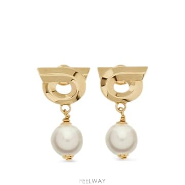 Ferragamo ���Ϲ�� ��󰡸� Gancini earrings with synthetic pearls���Ϲ�� ��󰡸� Gancini earrings with synthetic pear