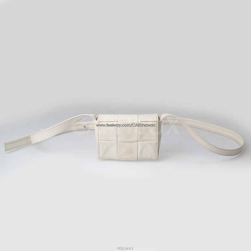 Bottega Veneta ���װ� ����Ÿ ĵ�� ī��Ʈ�麸�װ� ����Ÿ ĵ�� ī��Ʈ��