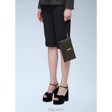 24 S/S 생로랑 CASSANDRE MATELASSE 라지 파우치  B0110821681