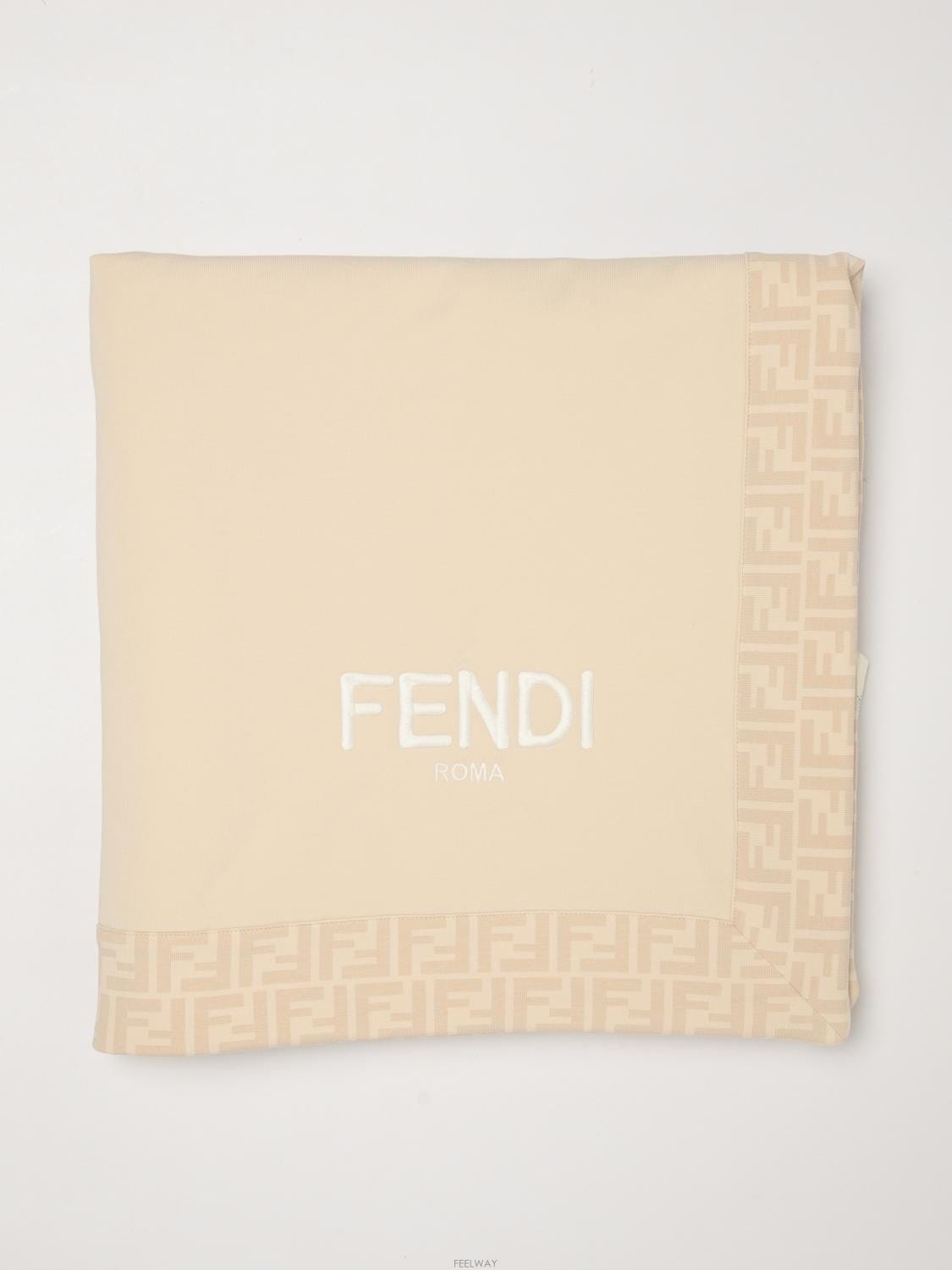 FENDI [A6] ��� BUJ267AQT8 Ű�� ħ�� BUJ267AQT8-F19J5[A6] ��� BUJ267AQT8 Ű�� ħ�� BUJ267AQT8-F19J5
