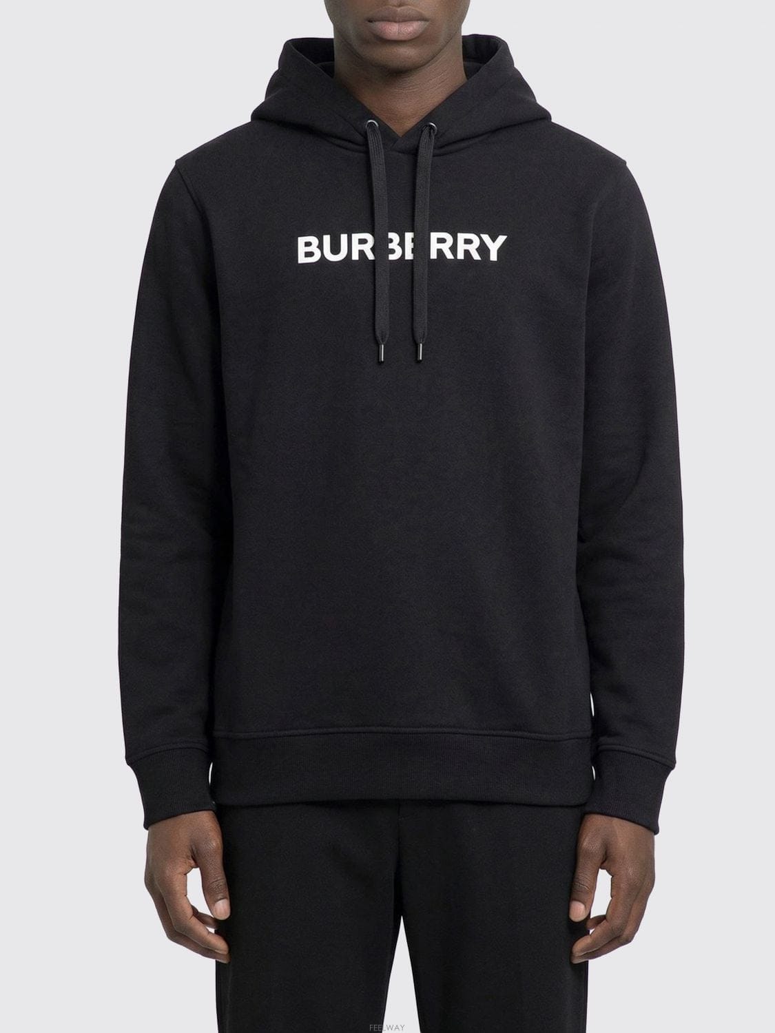 Burberry [A6] ������ 8055318 ���� ������ 8055318-002[A6] ������ 8055318 ���� ������ 8055318-002