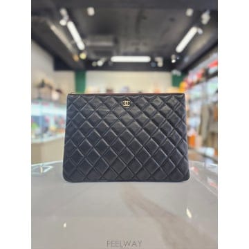CHANEL ���� Ŭ���� ���̾Ƹ�� ���� ����Ų ���̵� ���� Ŭ��ġ 25���� A82545���� Ŭ���� ���̾Ƹ�� ���� ����Ų ���̵� ���� Ŭ��ġ 