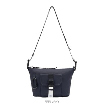 A.P.C. 26FW ����� Ʈ�� ũ�ν��� PAAFH H61734 IAK26FW ����� Ʈ�� ũ�ν��� PAAFH H61734 IAK
