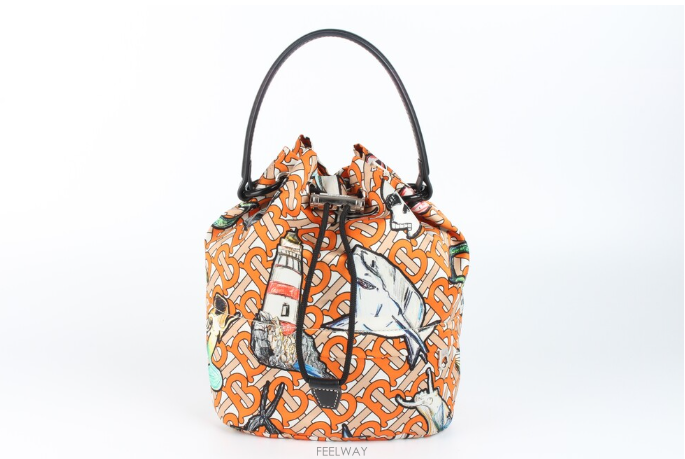 Burberry [�۵� ���Ÿ�����]�ڴ��Ϲ�ۡ� ������ �׷���Ƽ ���̺� ��Ŷ��[�۵� ���Ÿ�����]���Ϲ�� ������ �׷���Ƽ ���̺� ��Ŷ