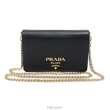 Prada(프라다) 1BP006 블랙 사피아노 레터링 WOC 미니 체인 크로스백