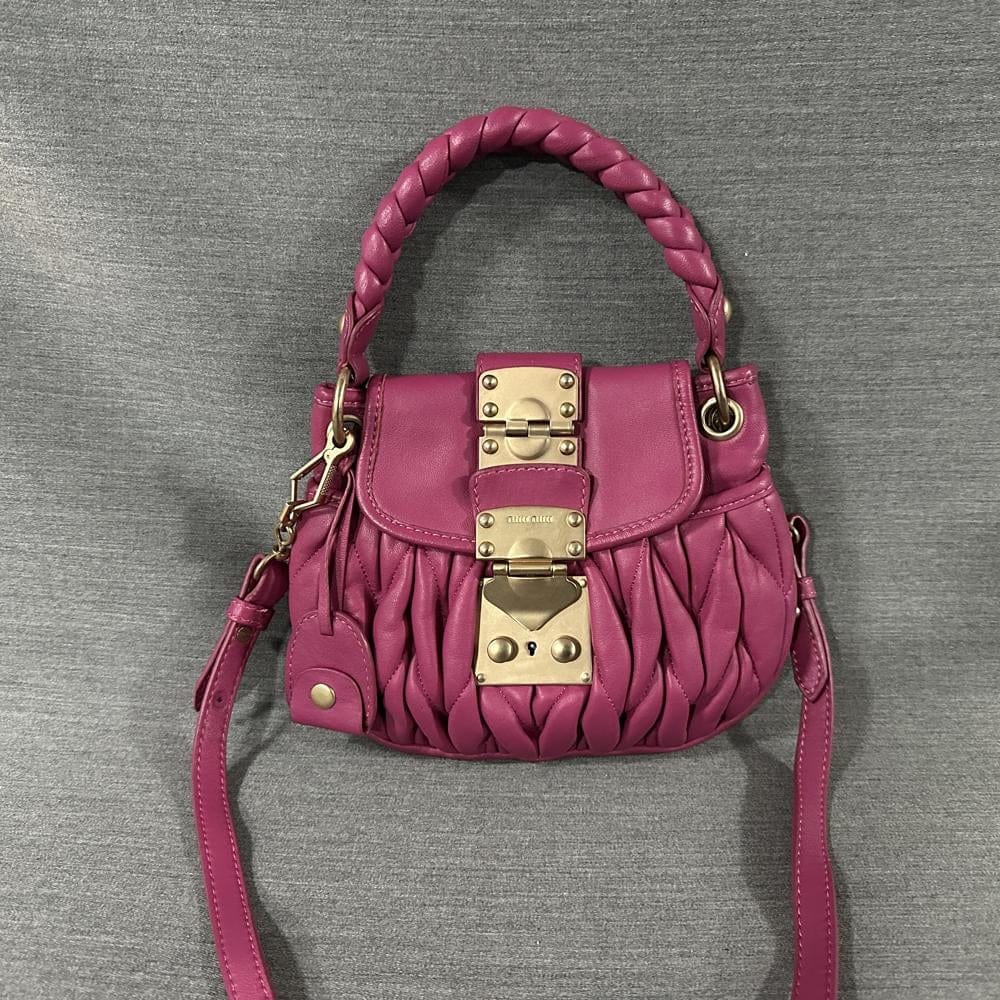 Miu Miu �̿�̿� ��Ʋ�� ���� ���� ���۹� ũ�ν���/��ǰ/����ǰ����/X84�̿�̿� ��Ʋ�� ���� ���� ���۹� ũ�ν���/��ǰ/����