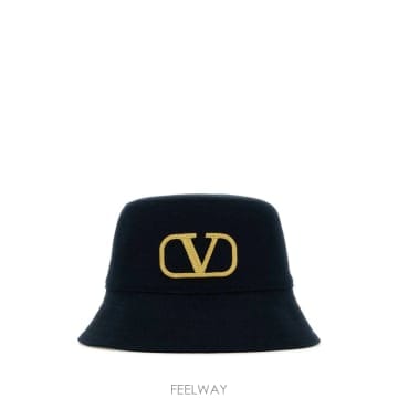 Valentino 24FW �߷�Ƽ�� �̵峪��Ʈ ���� ��ư ���� ���� 5W2HGA95QHBZ7V TP57040199024FW �߷�Ƽ�� �̵峪��Ʈ ���� ��ư ���� ���� 5W2HGA95Q