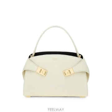 Ferragamo 26 FW ��󰡸� ��� ����Ʈ �����÷� �ڵ�� XS 798500 TP45739768326 FW ��󰡸� ��� ����Ʈ �����÷� �ڵ�� XS 798500 T