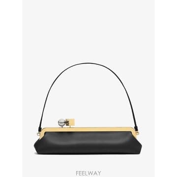 Jacquemus 26 FW ��ũ���� ��� Ŭ��ġ BAW00413AC27L14 TP45883681026 FW ��ũ���� ��� Ŭ��ġ BAW00413AC27L14 TP458836810