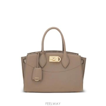 Ferragamo 26 FW ��󰡸� ��Ʃ��� ����Ʈ �� M 795210 TP45720615626 FW ��󰡸� ��Ʃ��� ����Ʈ �� M 795210 TP457206156