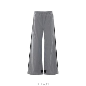 26 FW 발렌시아가 로고 프린트 트랙팬츠 A002A8TPQ38 TP456483123