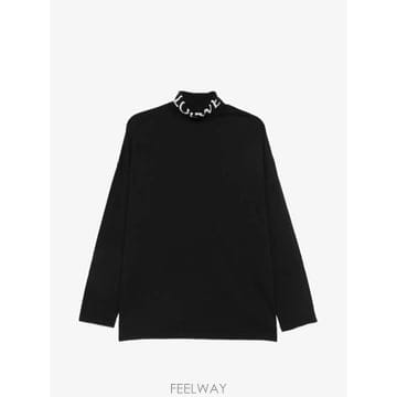 로에베 민소매 탑
